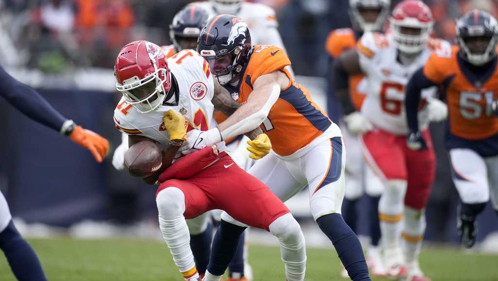 "Denver Broncos Shock Kansas City Chiefs in Week 8 Upset"