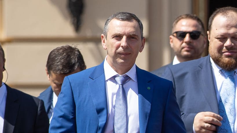 "Zelenskyy's Ongoing Reshuffle: Senior Aide Fired and Security Official Replaced"