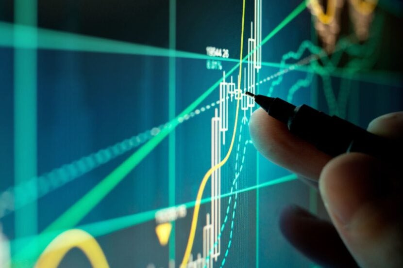 "Analyst Predicts Cautious Pause in US Stocks Amid Recent Gains and Data-Heavy Week"