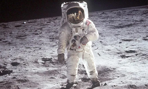 "White House Directs NASA to Establish Moon Time Standard by 2026"
