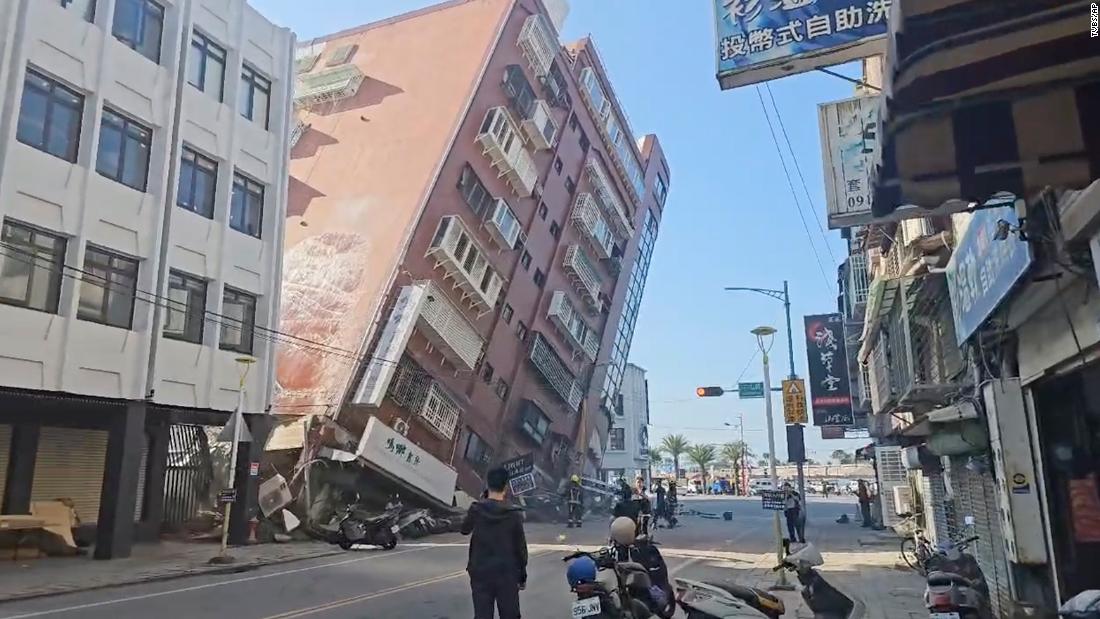 "Taiwan's Strongest Quake in 25 Years: Impact on Workers, Production, and Rescue Efforts"