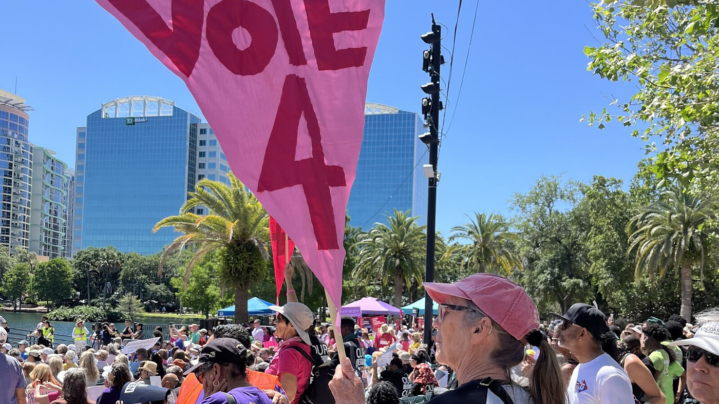 Featured image for "Florida Voters Favor Amendment 4 for Abortion Rights Expansion"