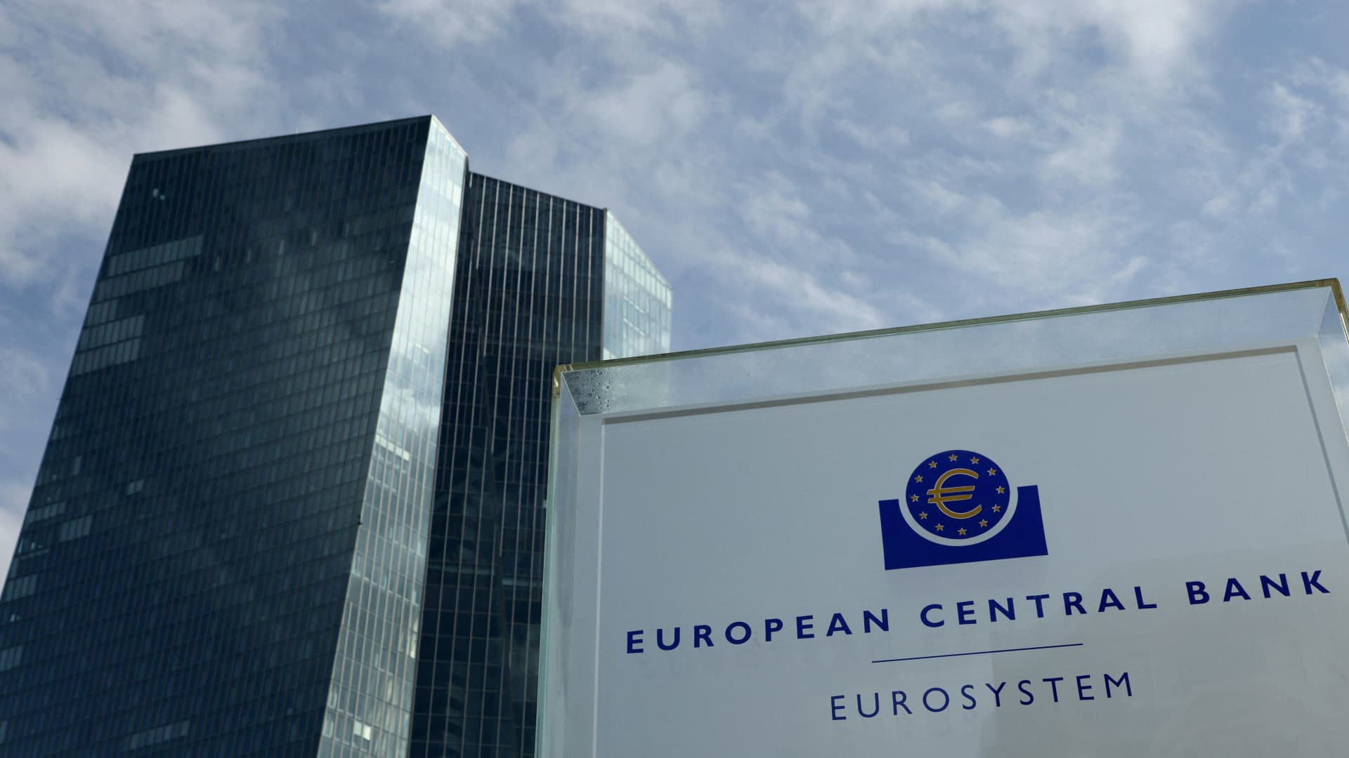 ECB Follows Fed's Pause with 25 Basis Point Rate Hike