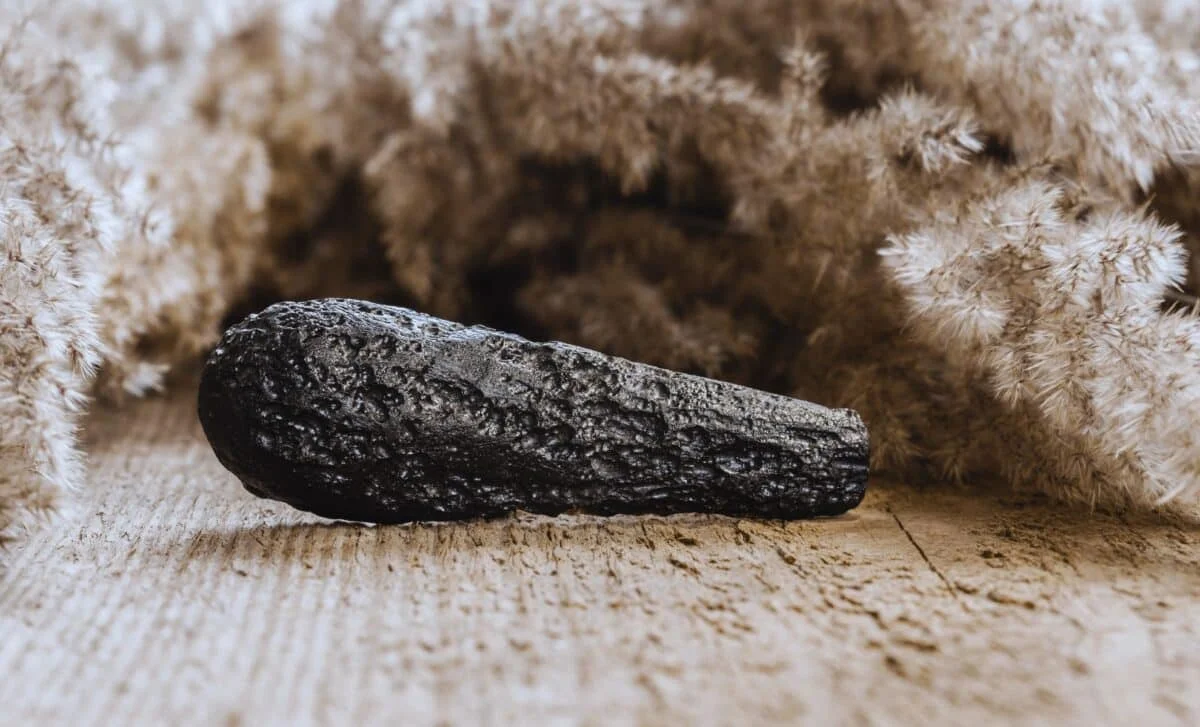 Hidden Water Uncovered Inside Ancient Martian Rock by Noninvasive Scans