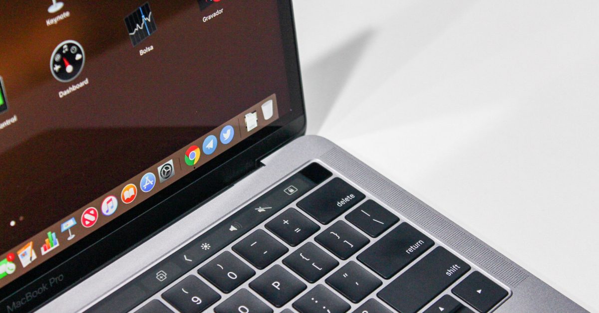 Apple Designates 2017 MacBook Pro with Touch Bar as Vintage