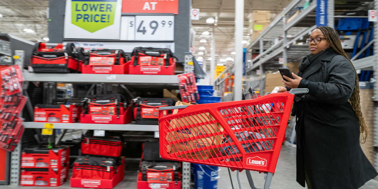 Featured image for "PCE Inflation Eases Below 3% for First Time Since Spring 2021"