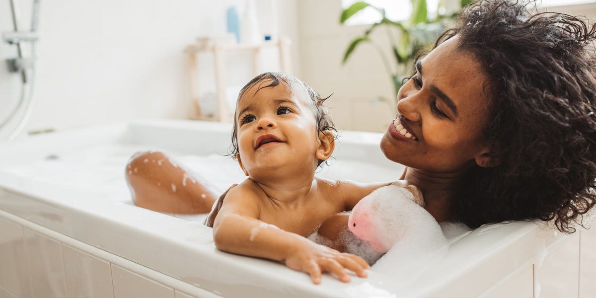 The Controversy of Co-Bathing with My Toddler: A Mother's Perspective