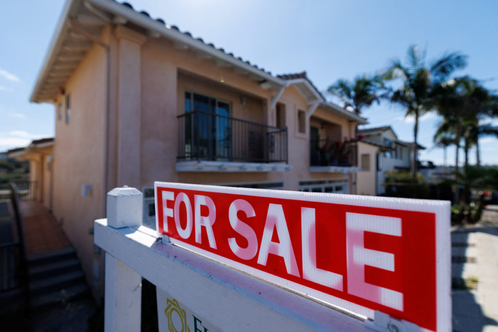Mortgage Rates Hit 2025 Low, Sparking Refinance Rush