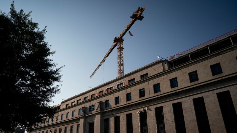 Trump to visit Federal Reserve, intensifying pressure on Chair Powell