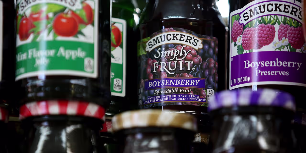 Featured image for J.M. Smucker Shares Drop Amid Profit and Outlook Concerns
