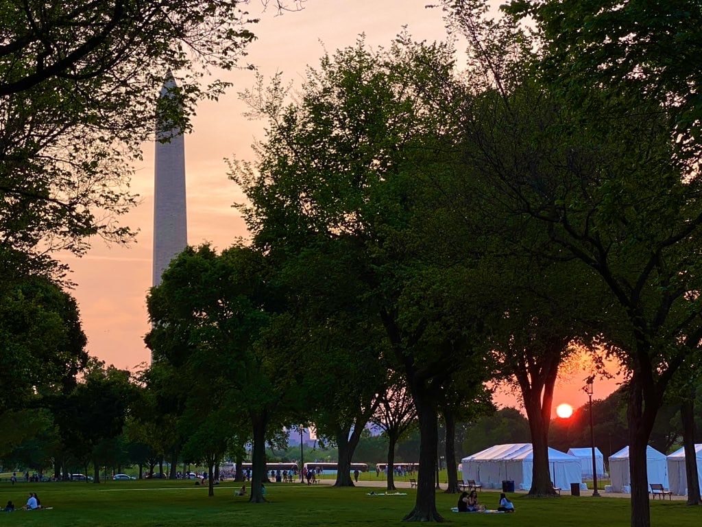 Featured image for Mixed Mother's Day Weekend Weather Forecast Across the US