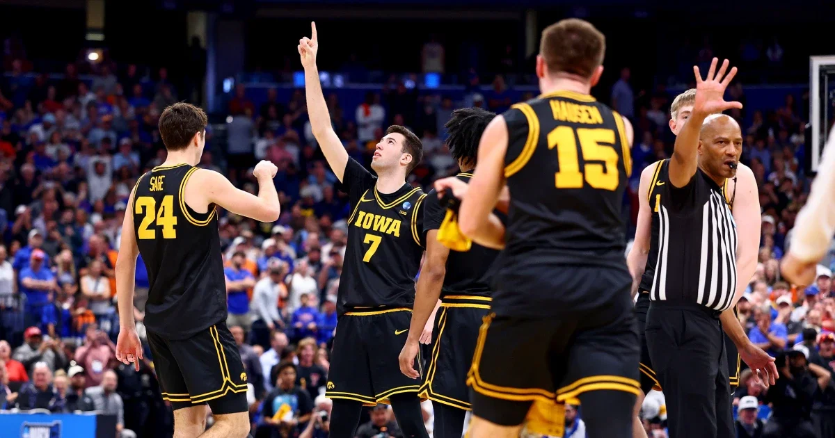 Iowa shocks No. 1 Florida with late 3 to seal NCAA upset