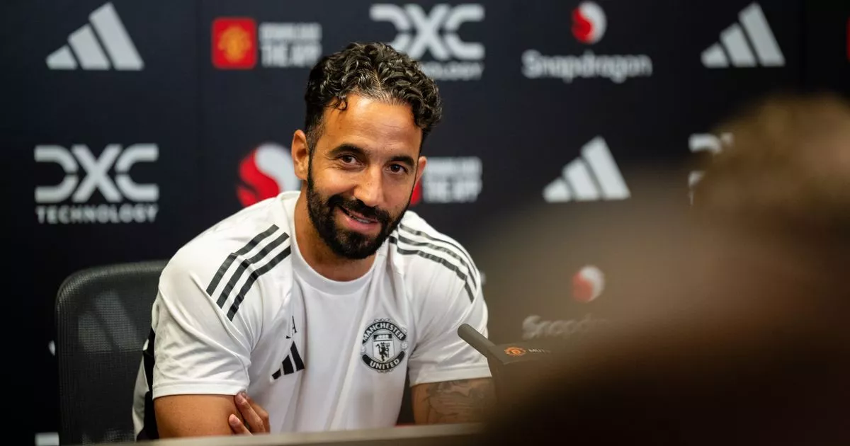 Featured image for Manchester United and Arsenal Clash: Team News, Predictions, and Live Updates