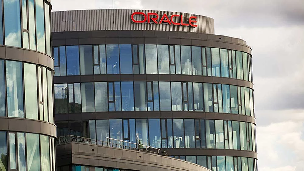 Featured image for Oracle's Stock Declines Amidst Stargate and OpenAI Partnership Challenges