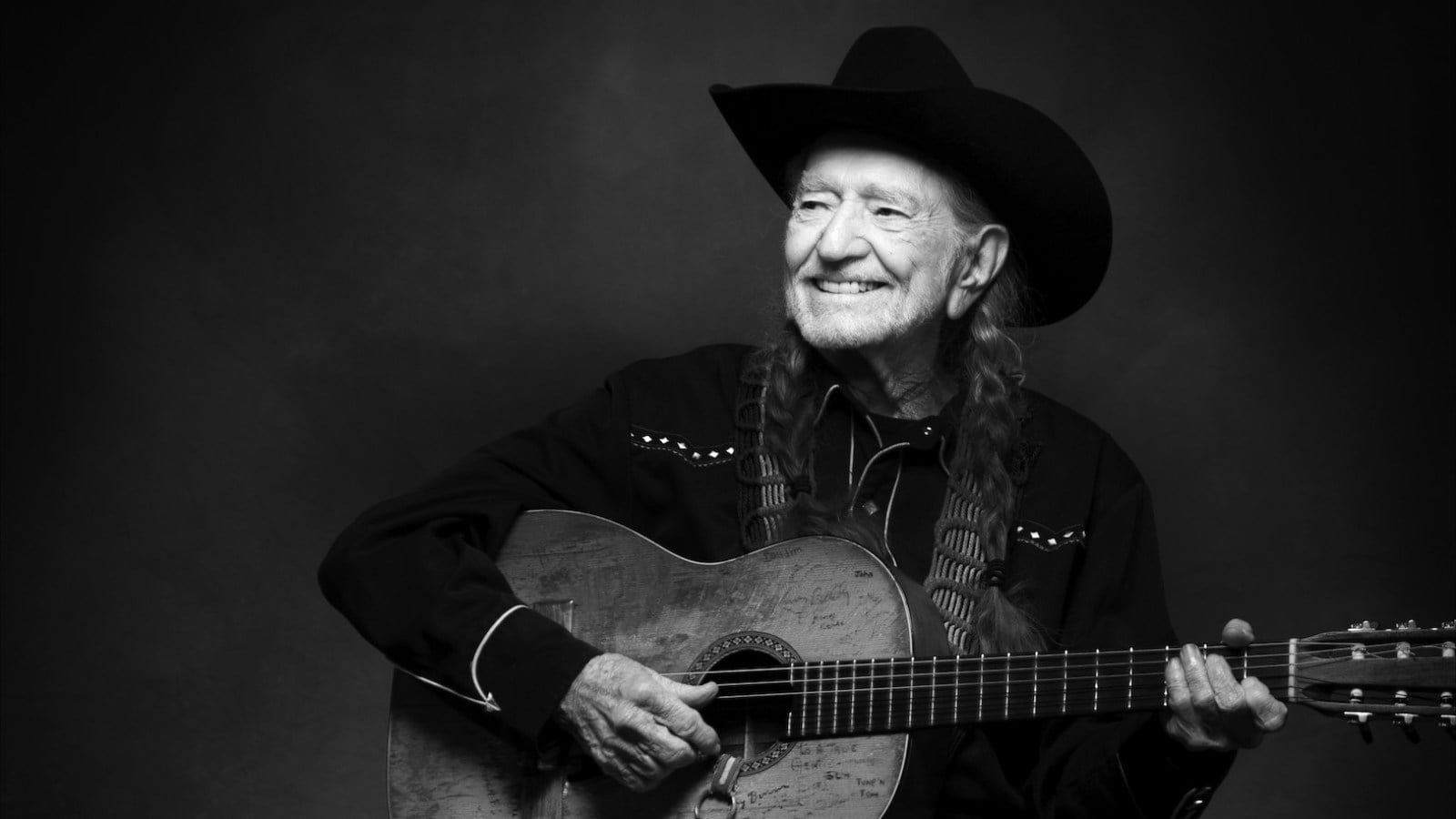 Featured image for Willie Nelson Drops 152nd Album 'The Border' at 91