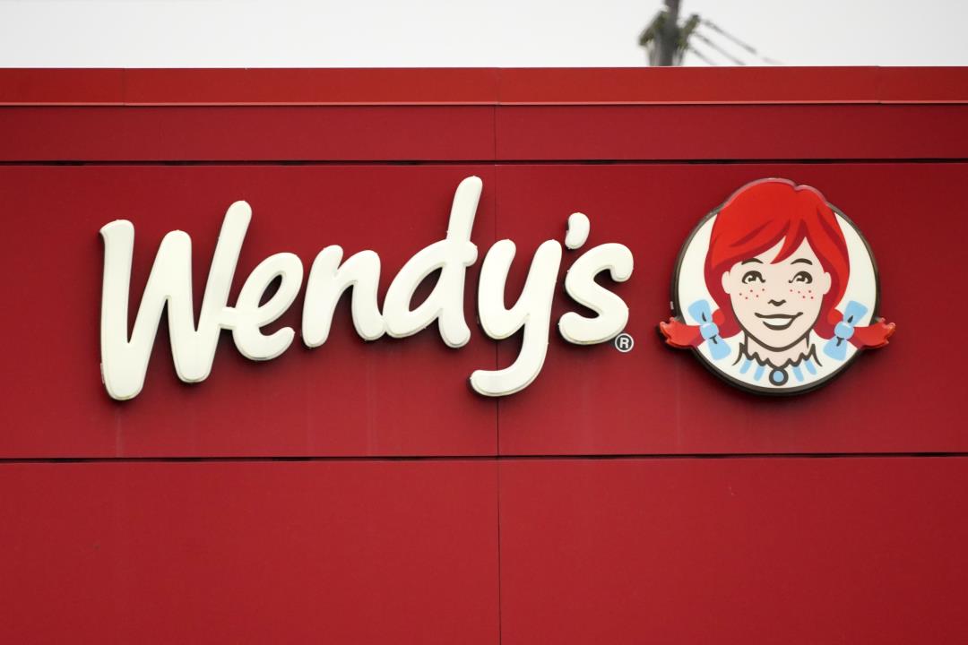 "AI Takes Over Fast-Food Drive-Thru Orders for Late-Night Customers"
