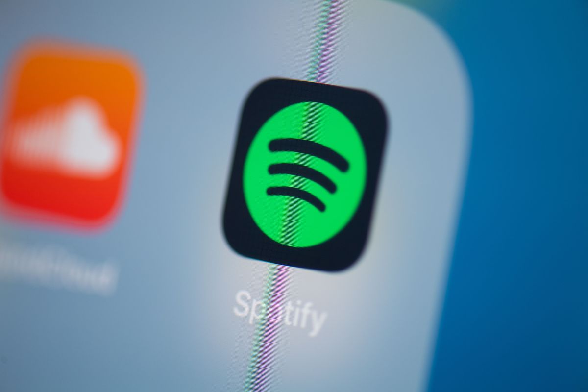 "Spotify's A/B Testing Solution Boosts Software Development Teams"