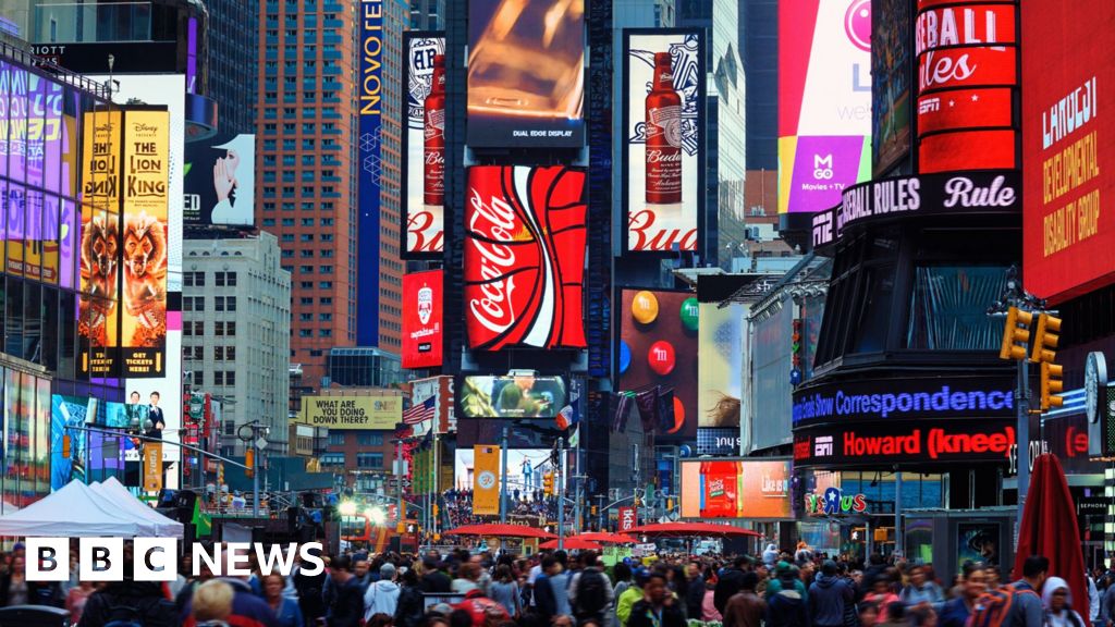 Teenager Arrested After Shooting Injures Three in Times Square