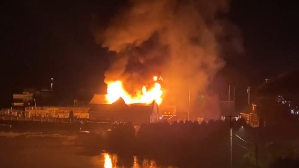 "Massive Fire Engulfs Iconic Maine Restaurant, General Store, and Businesses in Port Clyde"
