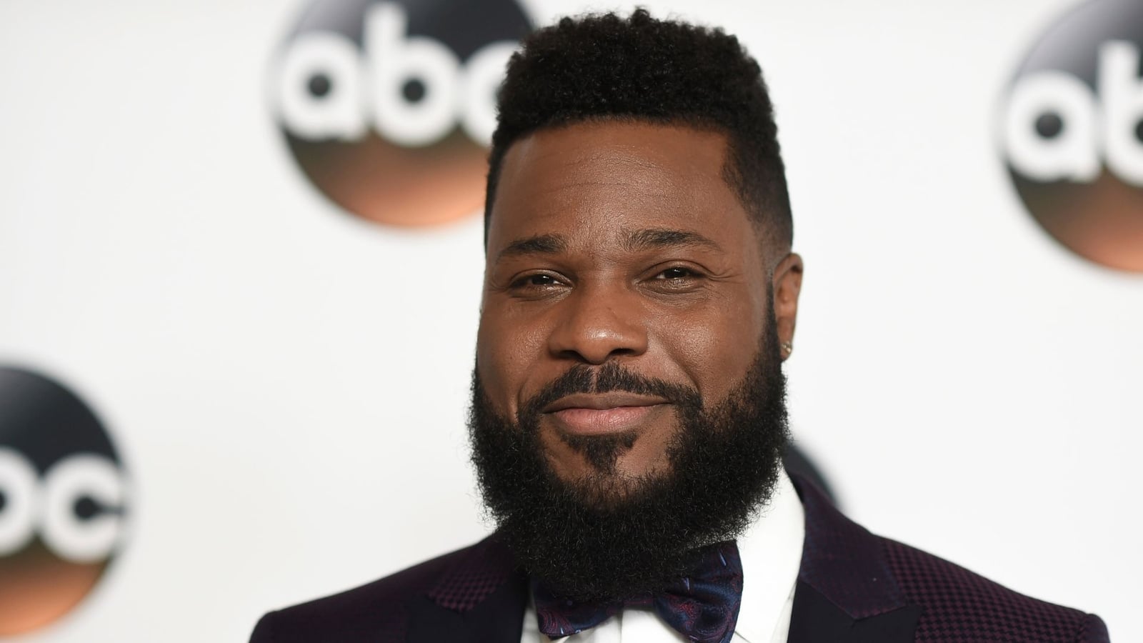 Featured image for Tragic Drowning of Malcolm-Jamal Warner During Family Swim