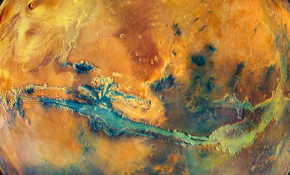 Featured image for NASA’s Mars Express Captures Stunning True-Color and Upside-Down Views of Mars