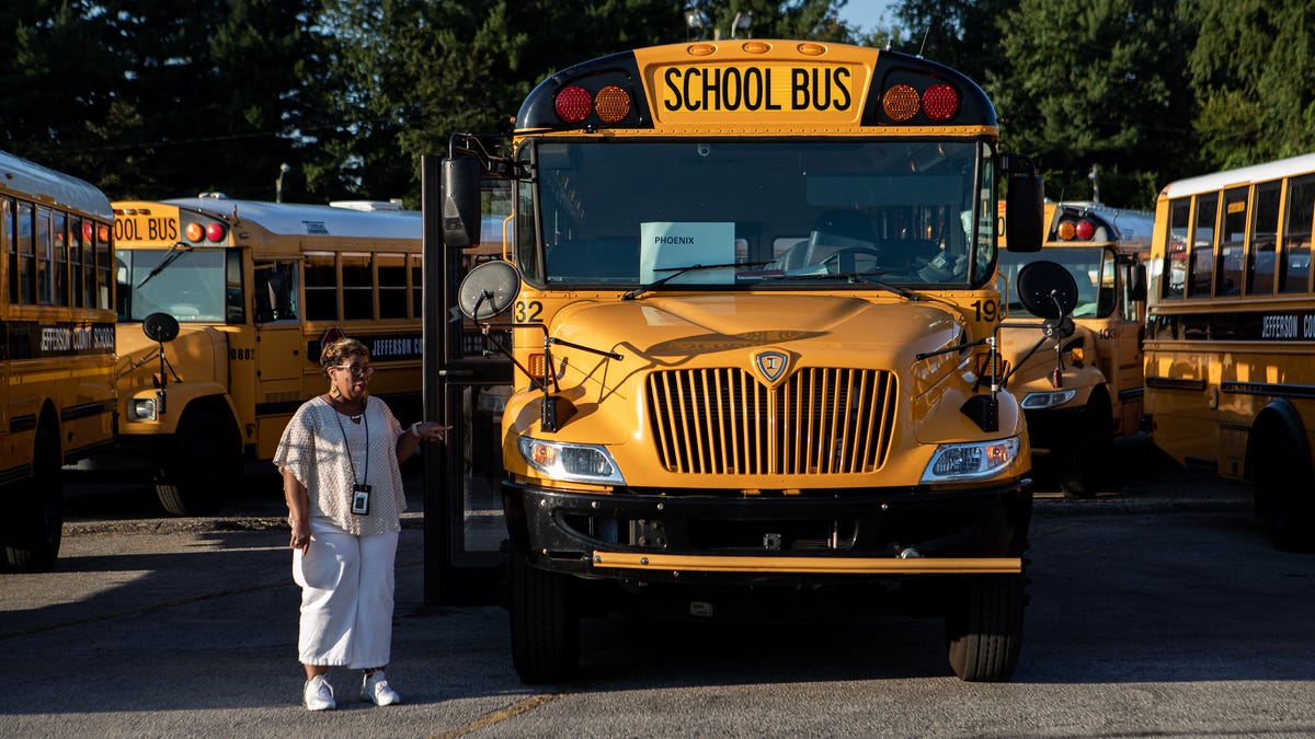 Featured image for "Mass Absence of 143 Drivers Disrupts JCPS Morning Drop-offs"