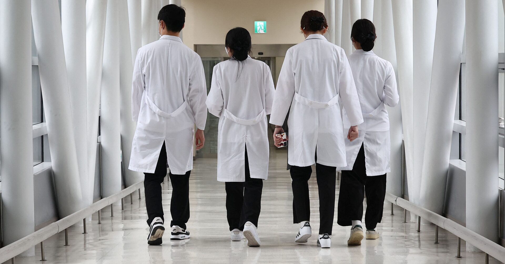 Featured image for South Korean Trainee Doctors Stage Walkout Over Medical School Quotas