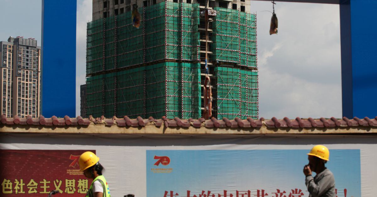 Featured image for Cash Crunch Sends China's Property Giants Tumbling