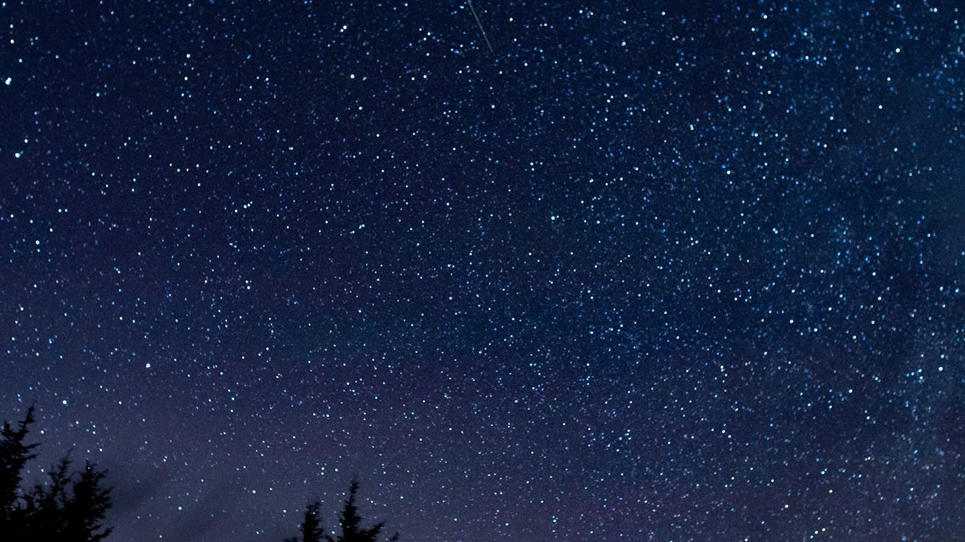 Featured image for Geminid Meteor Shower: A Spectacular Sky Show Tonight