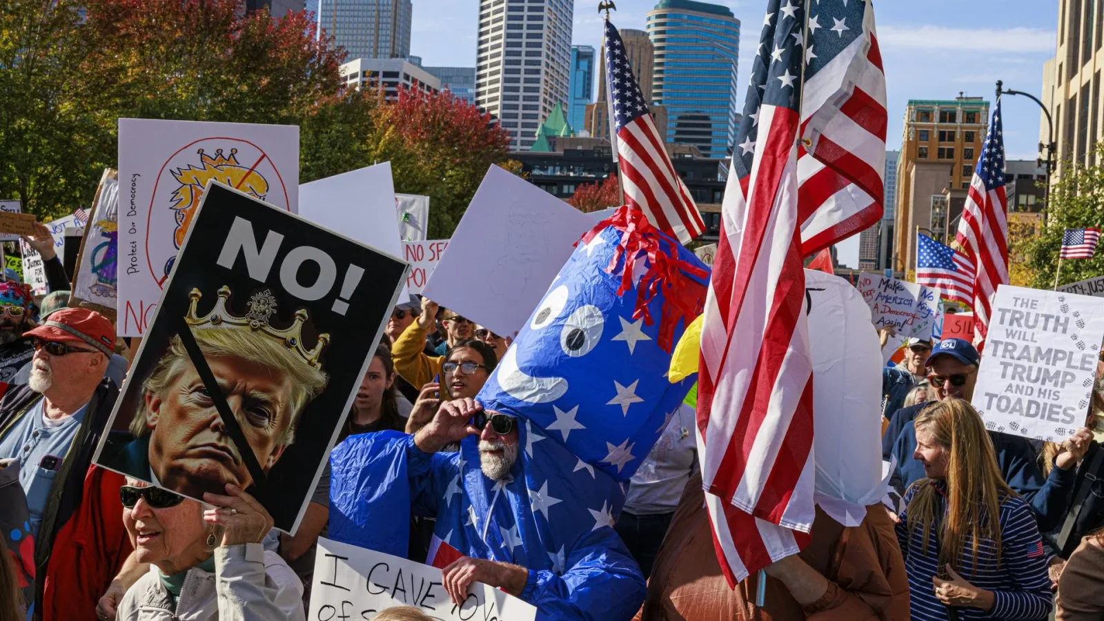 Flagship No Kings Rally Sets Minnesota Stage as Nationwide Protests Expand