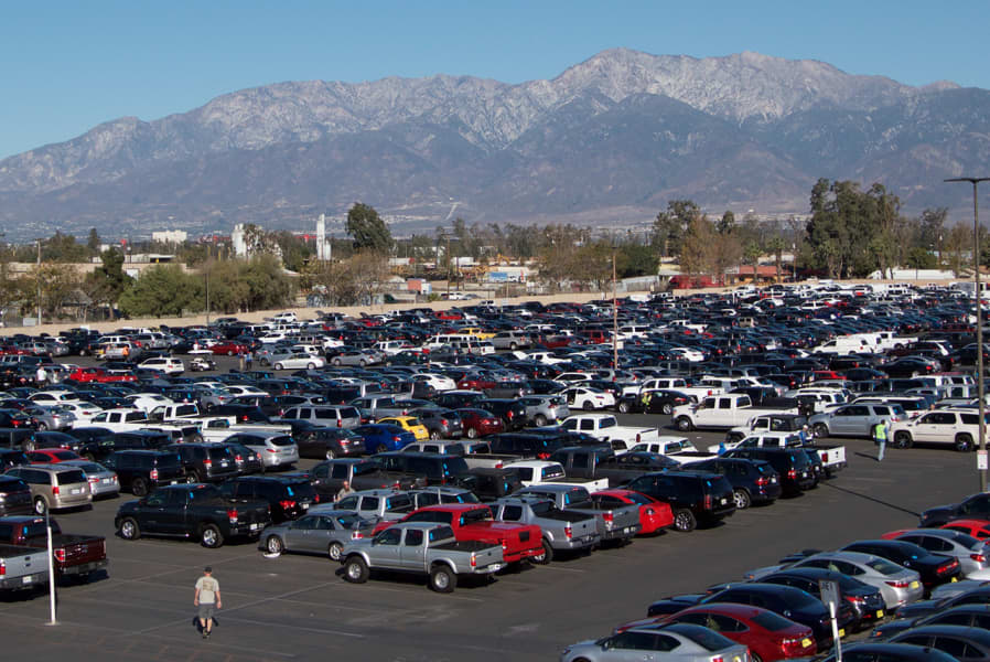 Featured image for Record Drop in Used Car Prices Boosts Carvana Stock and Benefits Dealers