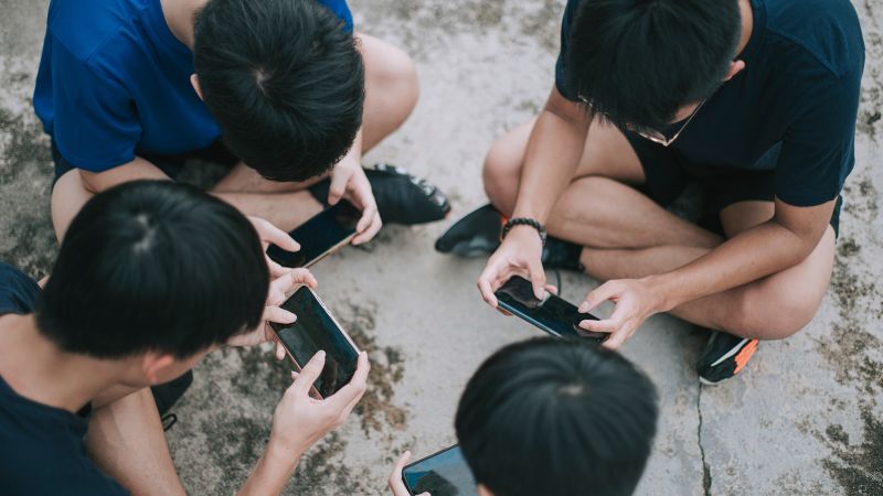 Featured image for China Proposes Two-Hour Daily Limit on Kids' Smartphone Use
