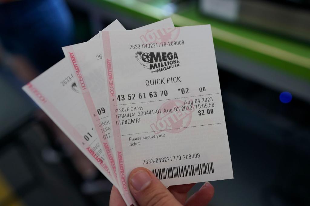 "Mega Millions Jackpot Soars to $735M with No Winner; Georgia Lottery Sells $1M Ticket"