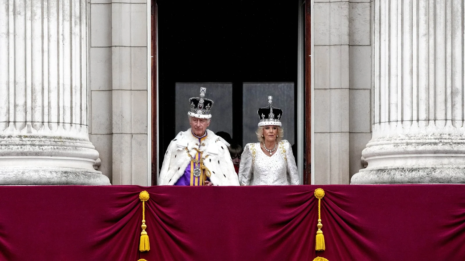 The Future of Monarchy in Commonwealth Realms: Changes and Challenges.