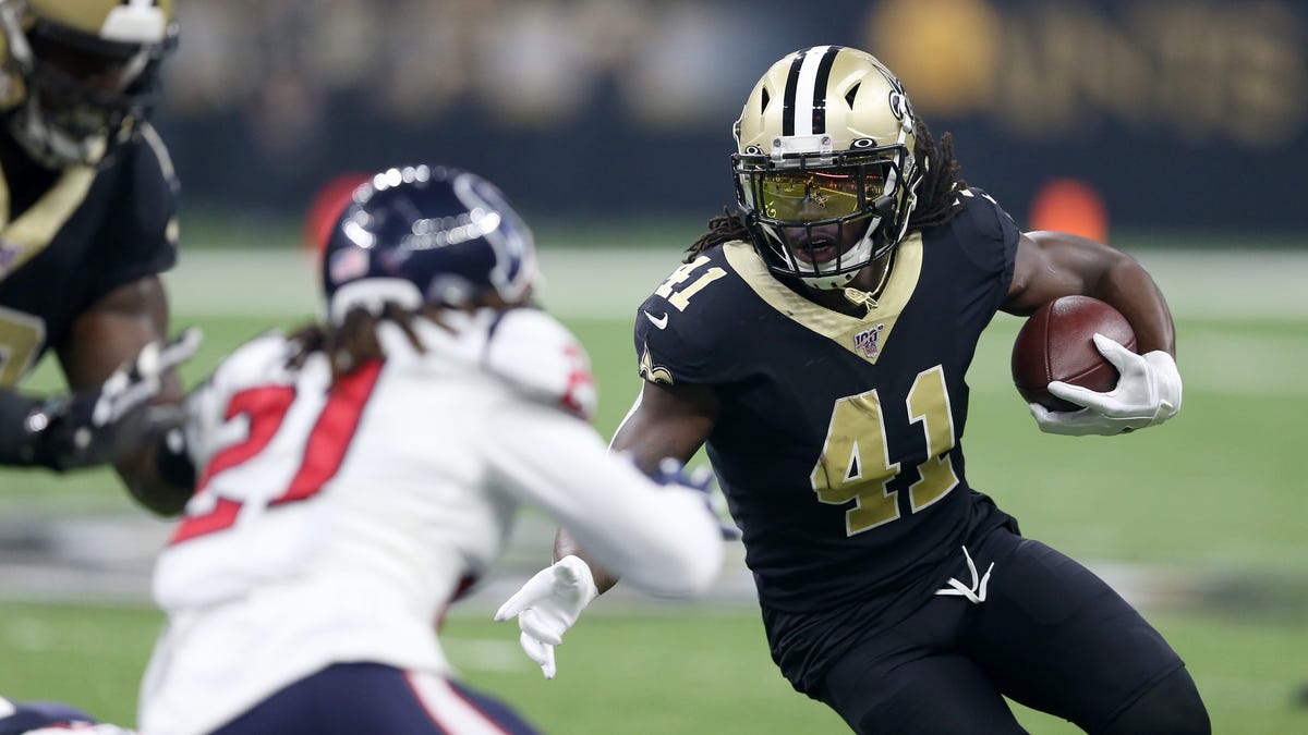 "Saints-Texans Showdown: Predictions, Picks, and Broadcast Maps for Week 6 NFL Game"