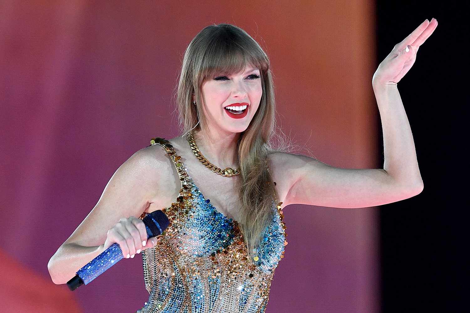 "Taylor Swift's Sydney Era Tour: Highlights and Unofficial Fan Events"