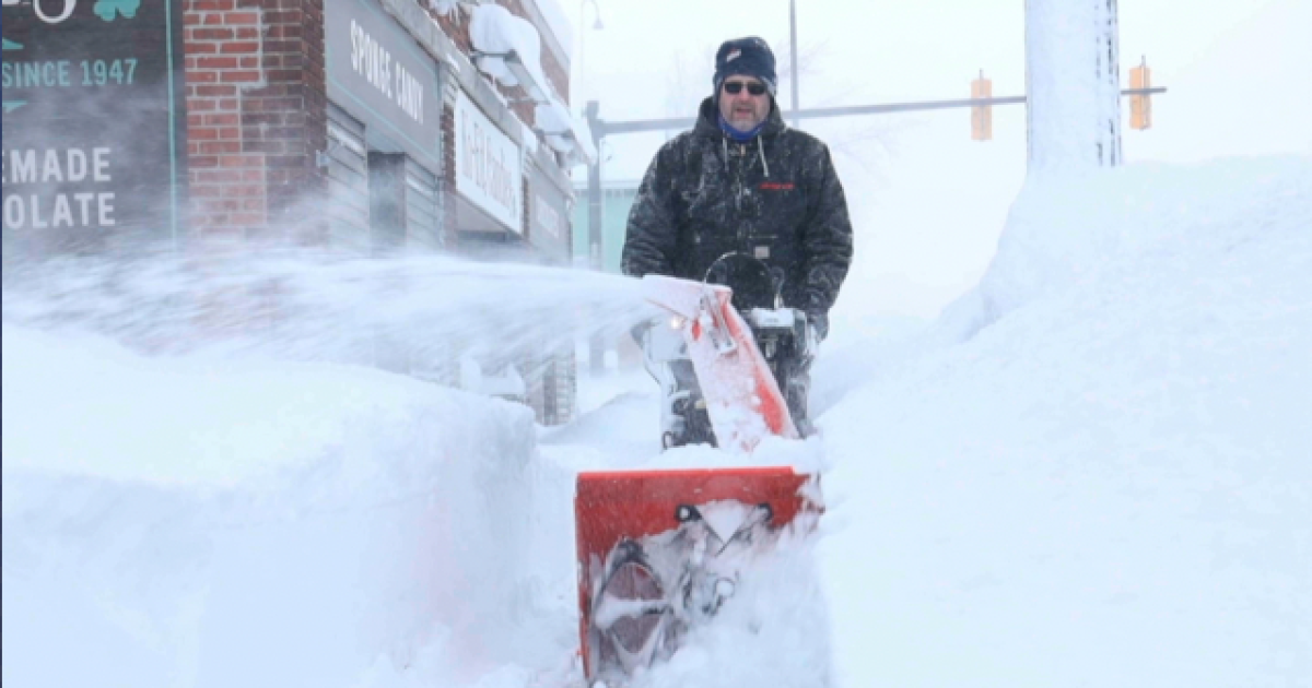"Buffalo Braces for Five Feet of Lake-Effect Snow and Travel Bans"