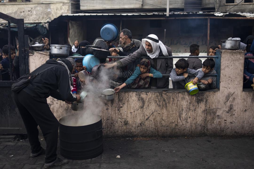 "UN Aid Truck Hit by Israeli Forces Sparks US Controversy Over Gaza Humanitarian Crisis"