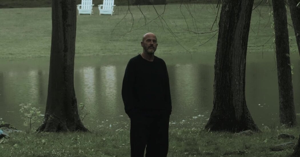 Featured image for Oprah Criticizes James Frey, Who Returns Despite Backlash