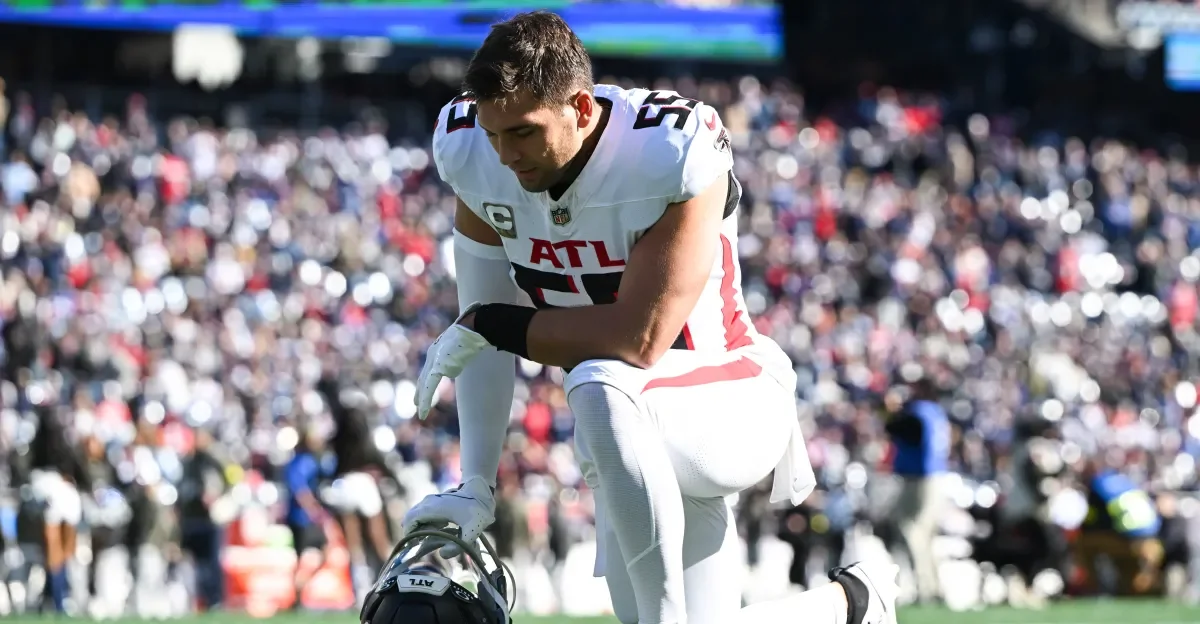 Browns weigh re-signing Bush, eye Elliss as backup option