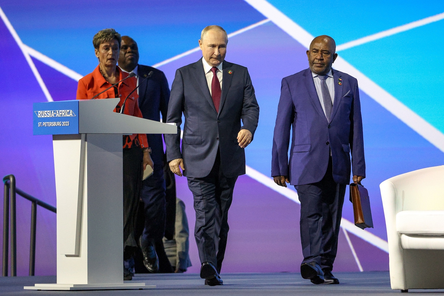 Featured image for African Leaders Call on Putin to Lift Ukraine's Grain Blockade