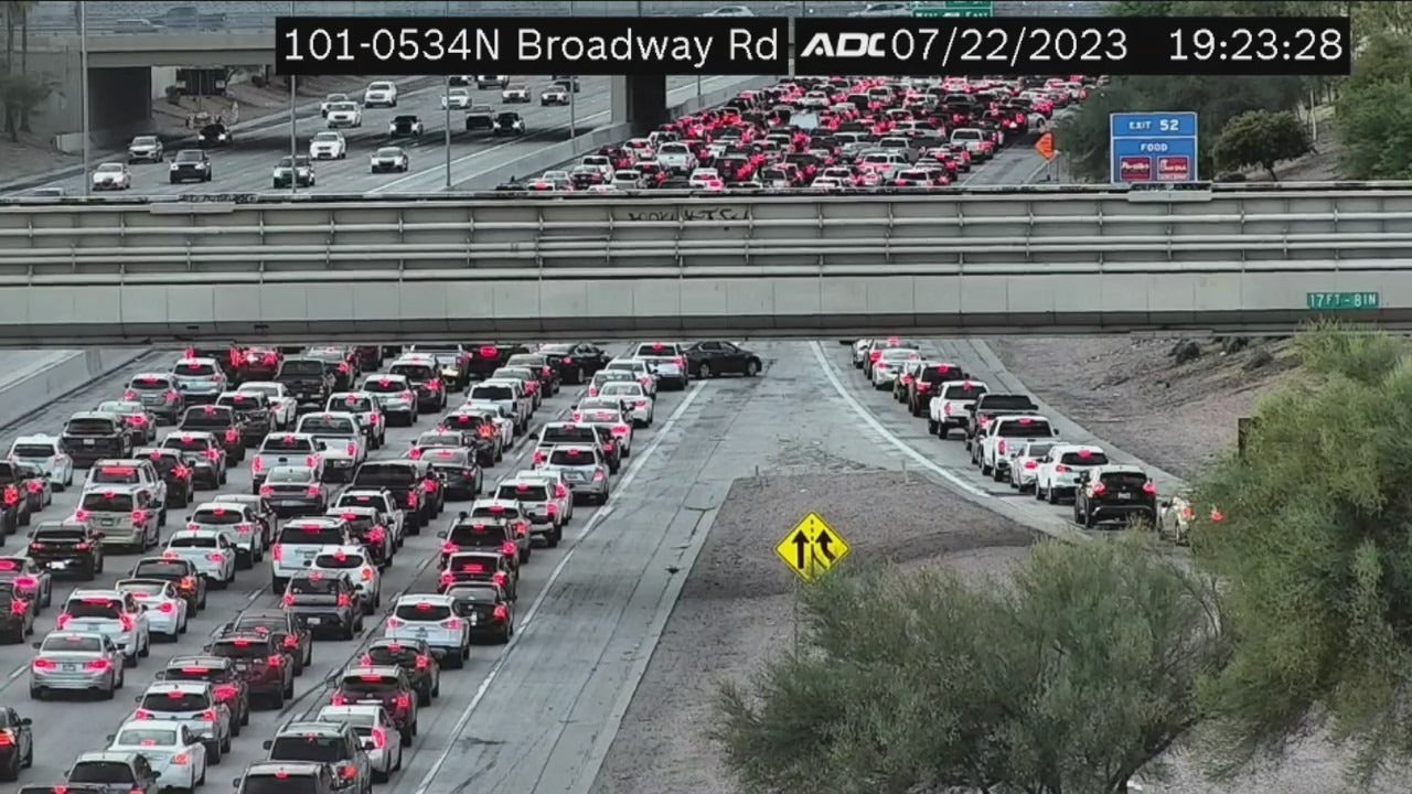 Featured image for Multiple Fatal Crashes Cause Major Traffic Delays on Loop 101 in Phoenix