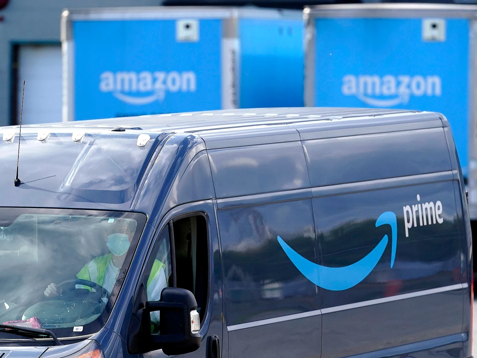 Amazon's talks with telecom giants send stocks tumbling.