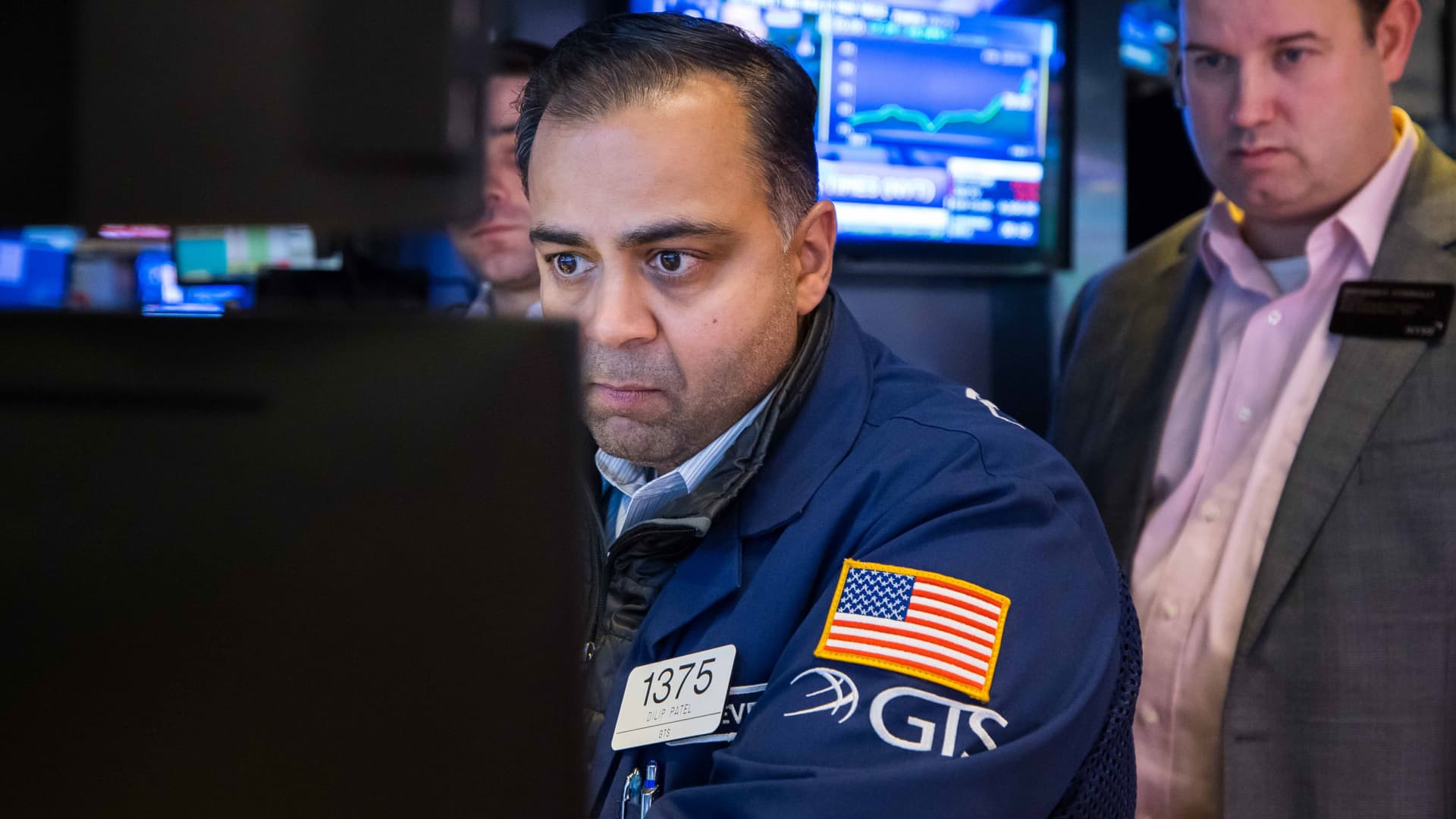 Market Watch: Traders Brace for Inflation Data and Earnings Impact