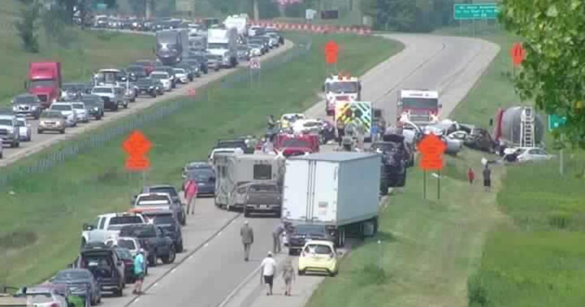 Featured image for Multiple Crashes Force Closure of I-35 Near Owatonna and Faribault
