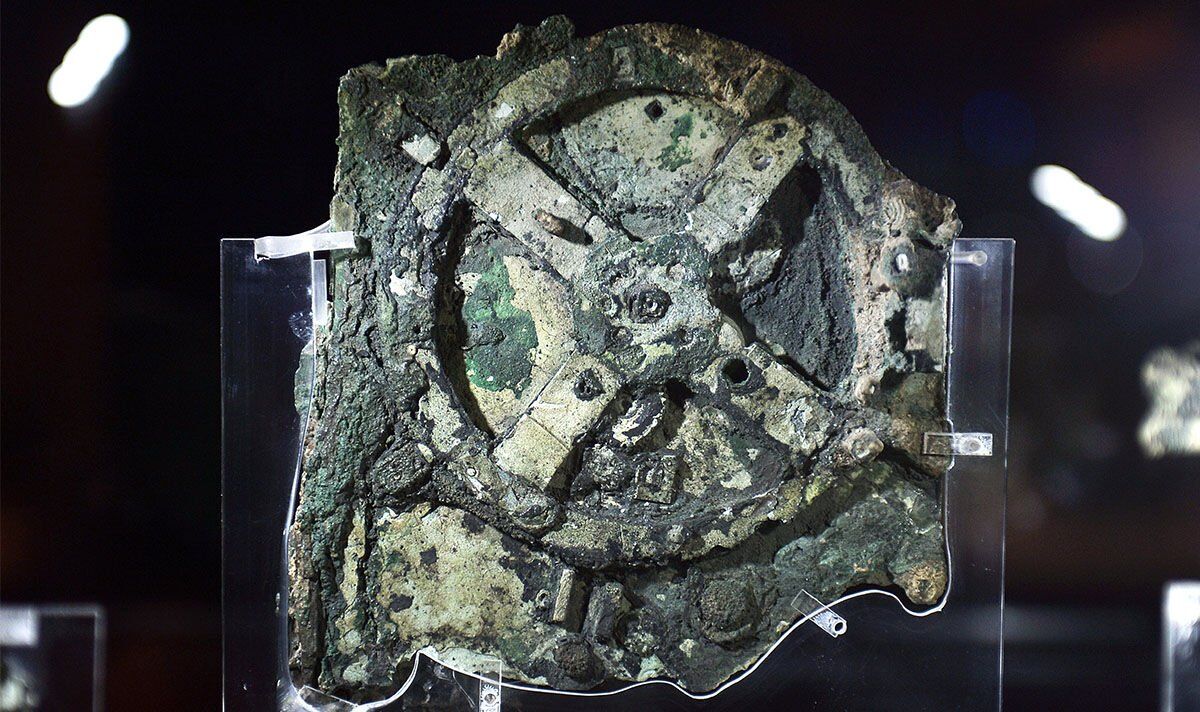 Featured image for "Unearthing an Ancient Technological Marvel: The Remarkable 2,000-Year-Old Computer"