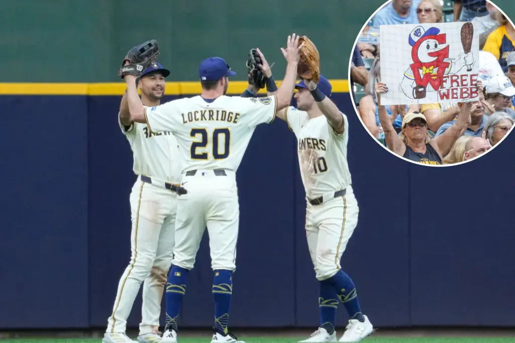 Featured image for Brewers extend winning streak to 12 with dominant Pirates victory