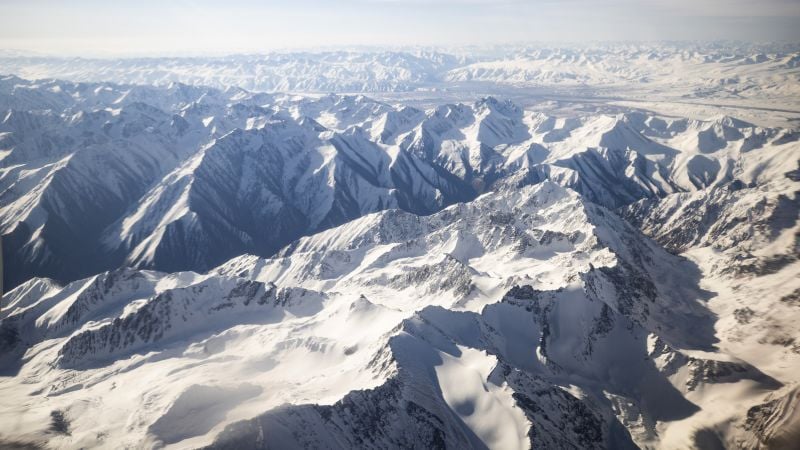 Featured image for Tragic Mountain Rescue Failures Highlight Dangers of High-Altitude Climbing