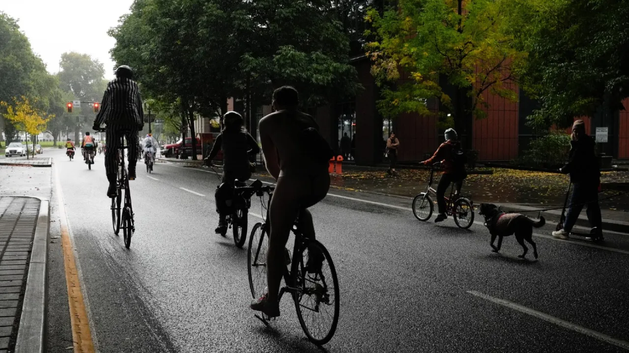 Featured image for Portlanders Protest Trump Policies with Naked Bike Rides