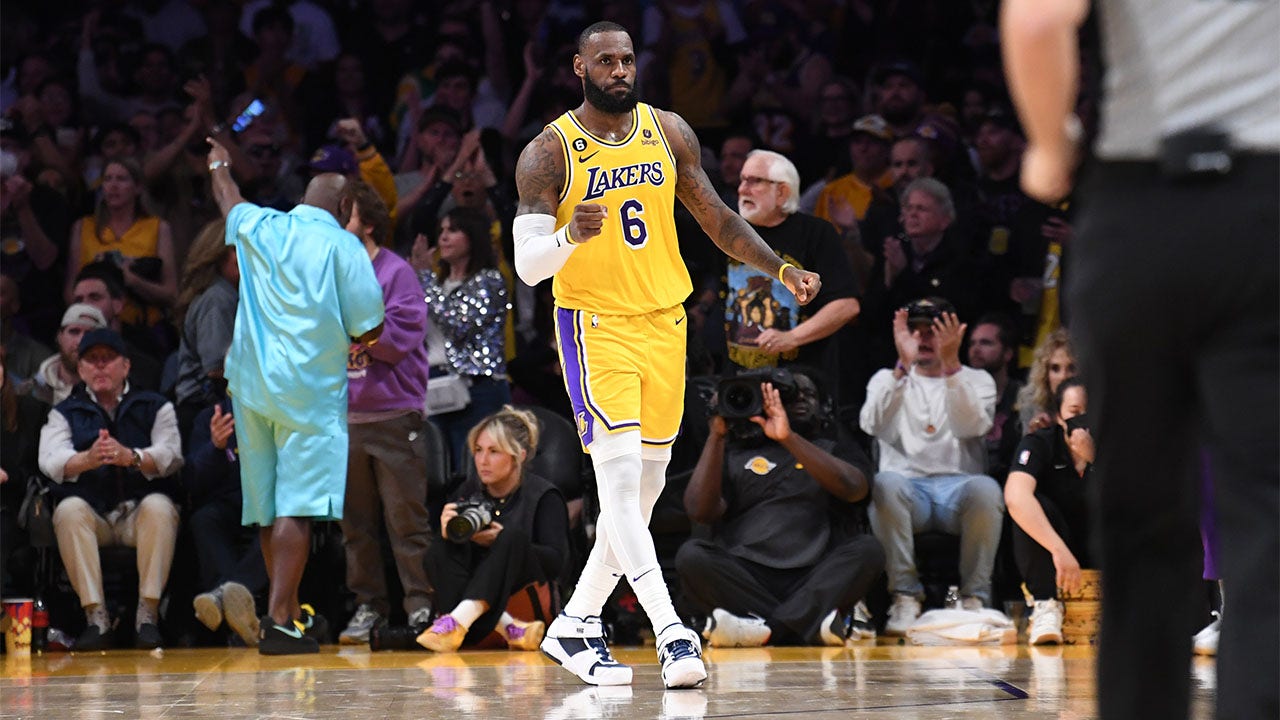 LeBron James and Lakers advance to Western Conference Finals, eliminate defending champions.